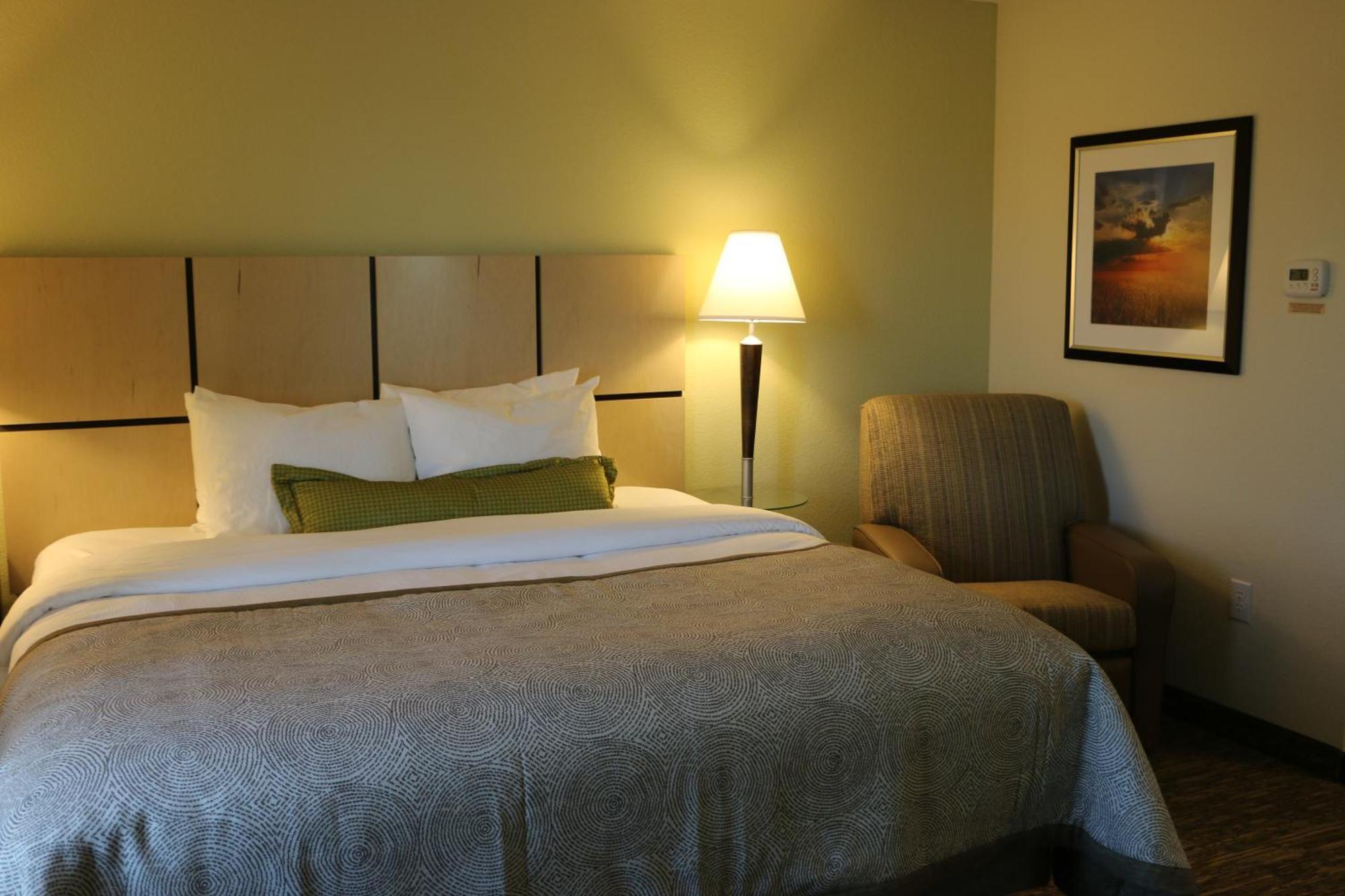 Candlewood Suites Bloomington By Ihg Exterior photo