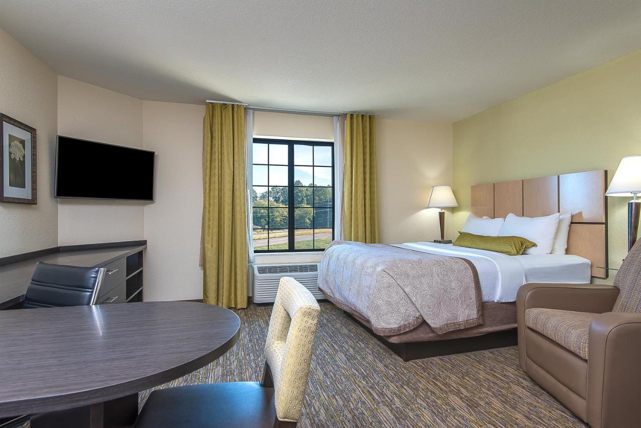 Candlewood Suites Bloomington By Ihg Exterior photo