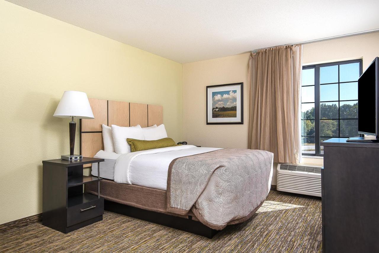 Candlewood Suites Bloomington By Ihg Exterior photo