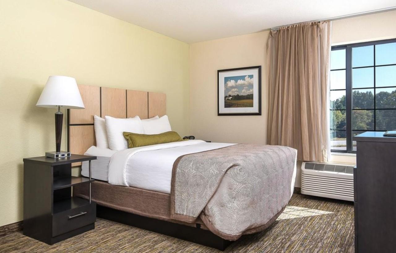 Candlewood Suites Bloomington By Ihg Exterior photo